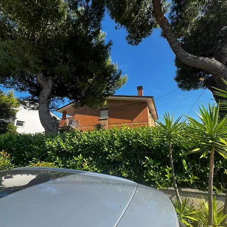 Pm 10 Via Leone Apartment Giulianova